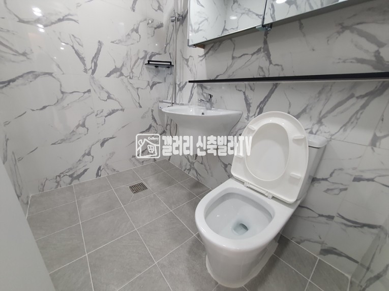 서울 강서구 화곡동 1동 화곡역5분 ~!! 방3화2 , 전세가능 , 다양한구조 / 3개동 투룸 쓰리룸 포룸 등 , 보증보험100%가입가능 ~!! 분양 매물번호 10563 사진 10