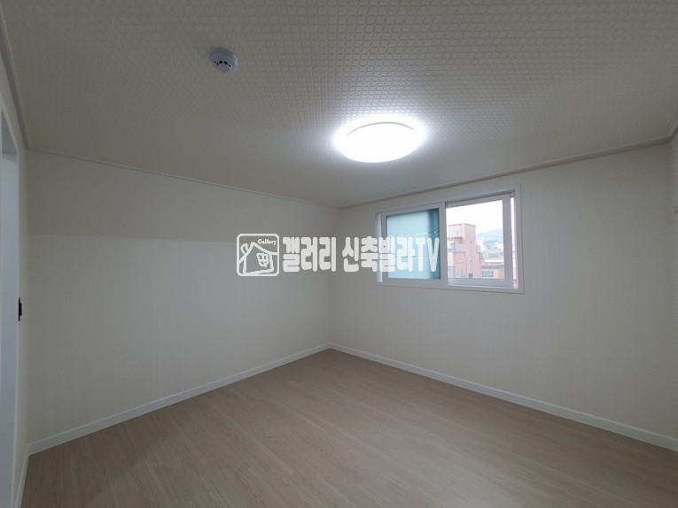 경기 수원장안구 송죽동 만석공원 앞 공세권 로망의 복층+테라스 3룸구조 신축빌라~!! ㄷ자형 주방, 넓은거실 분양 매물번호 10872 사진 5
