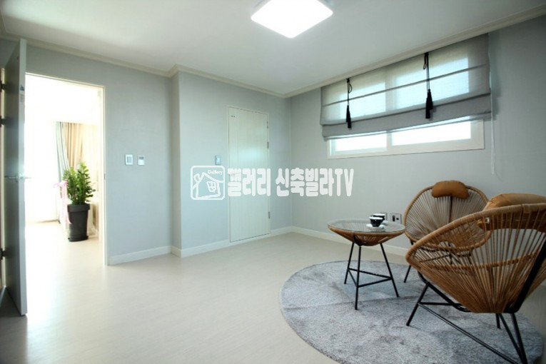 경기 파주시 월롱면 덕은리 105동 채광 만큼 밝은 인테리어로 밝은 분위기 신축 쓰리룸 실21평 분양 매물번호 10877 사진 10