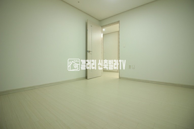 서울 구로구 개봉동 신규오픈 ~!! , 방3화1 베란다 , 테라스 다양한구조 , 더블역세권 , 생애최초80대출가능 , 최저실입도전~! 분양 매물번호 11132 사진 10