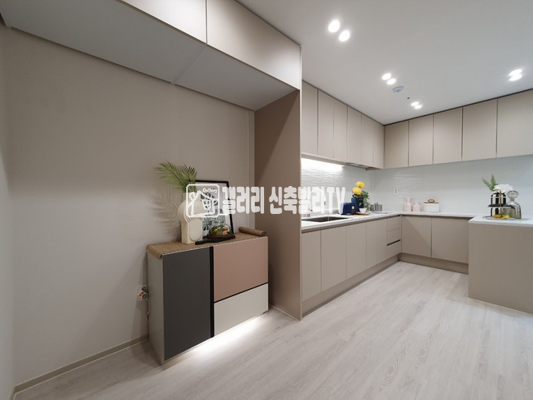 인천 부평구 십정동 동암역2분 ~ !!! , 대형평수 , 아파트형 구조 , 소득없는분도 대출가능 합니다. 분양 매물번호 11266 사진 7