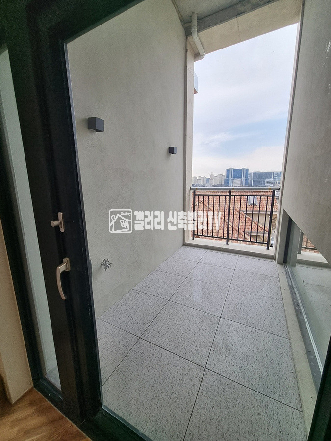 경기 고양덕양구 용두동 1동 고급 타운하우스~!! / 방4화3 테라스 / 세대별 개별창고 / 가전제품 풀옵션 분양 매물번호 11441 사진 18